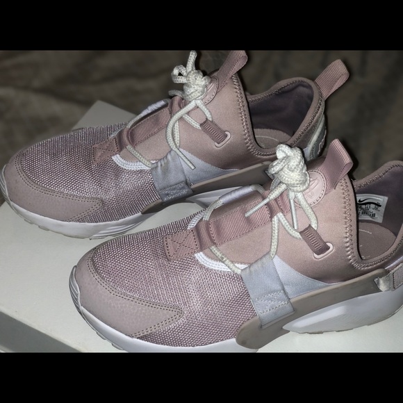 nike air huarache city low rose nike air huarache city low rose